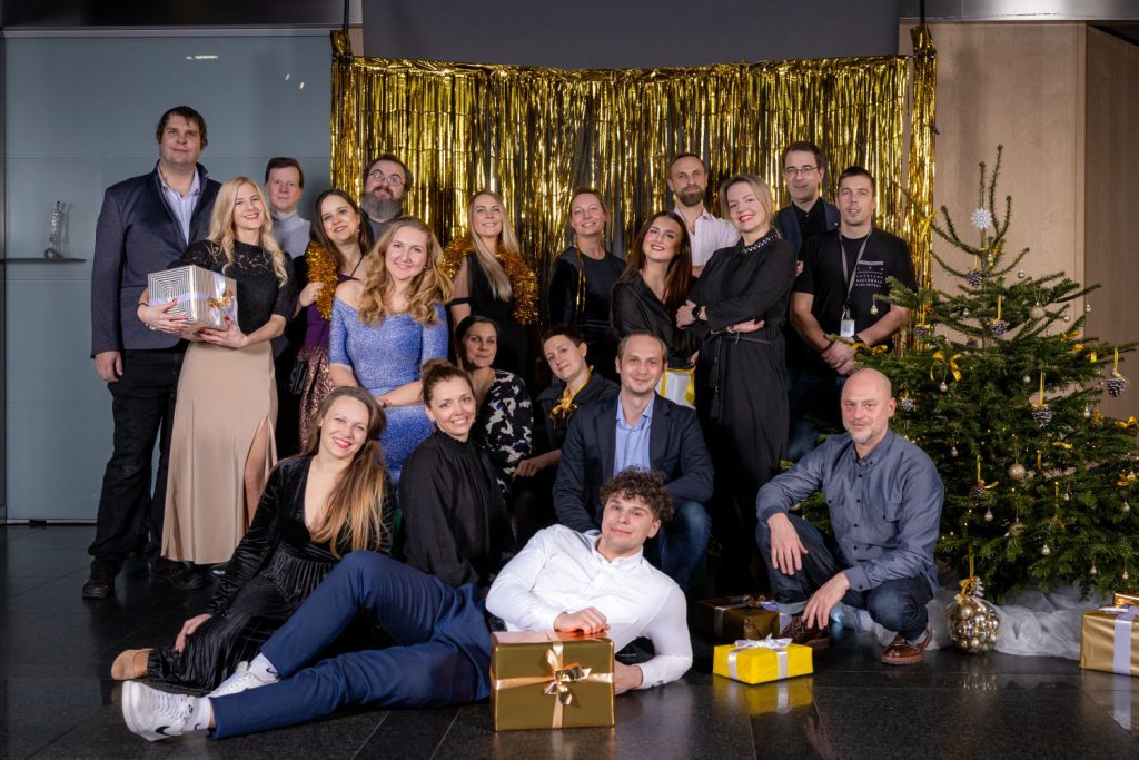 LNB Komunikācijas departaments 2024. gada Ziemassvētkos. Foto: Kristians Luhaers