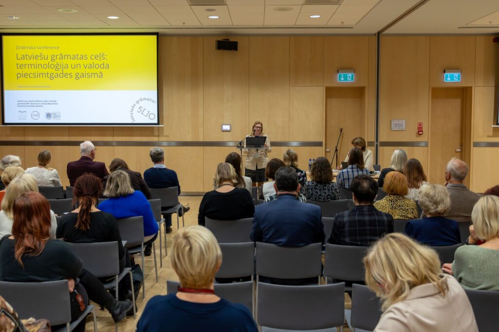 Konferenci atklāj Katrīna Kukaine