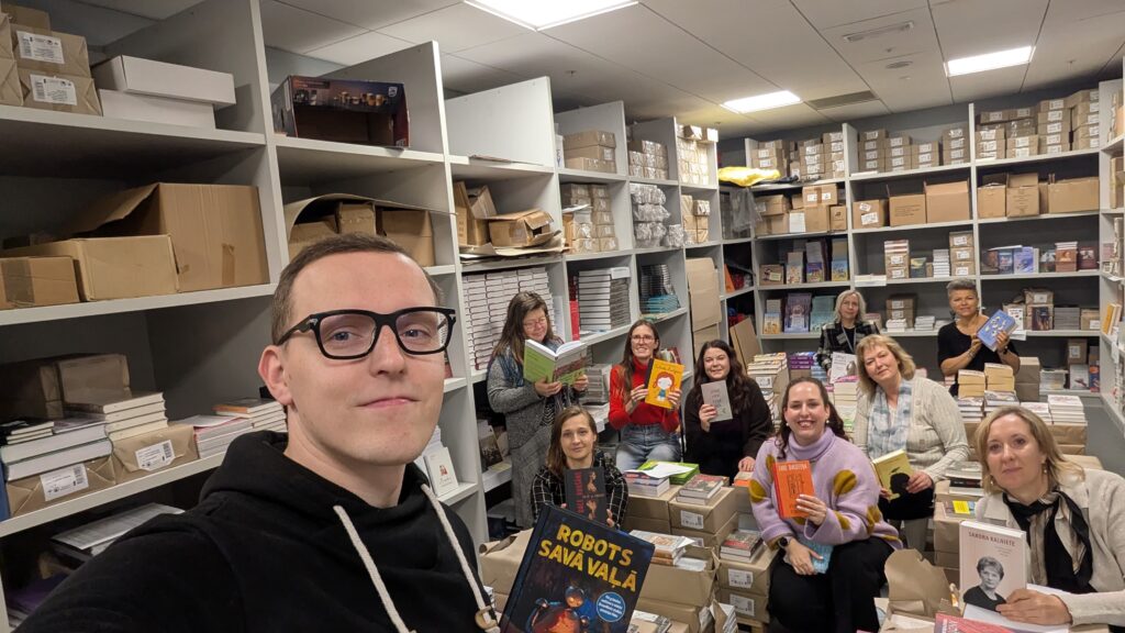 Koplasīšana, kārtojot grāmatu komplektus