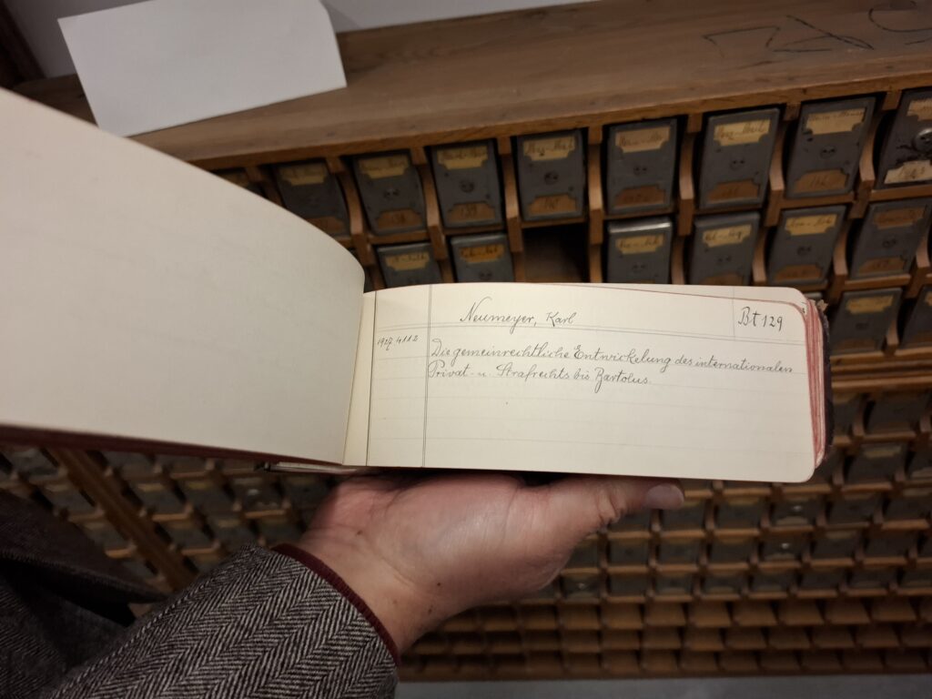 Vecais katalogs Ārlietu ministrijas bibliotēkā