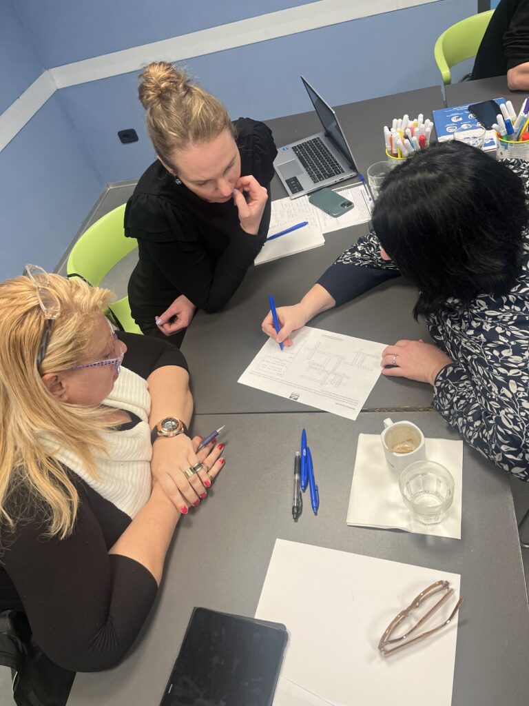 Veidojam krustvārdu mīklu